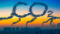 Nubes de humo en el cielo formando la palabra CO2